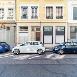  Appartement Le Petit Chaponnay - Charming For 2 Near Saxe Gambetta